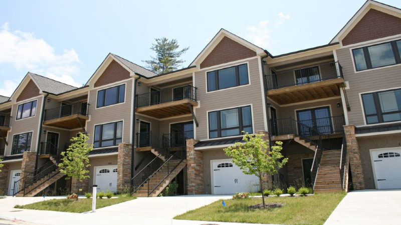Living Off-Campus Is Much Smarter Than Living in a College Dorm